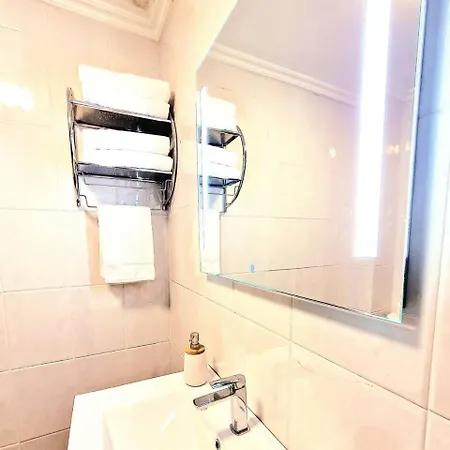 Apartamento Espacioso Y Luminoso *