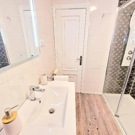 Espacioso Y Luminoso Apartamento *